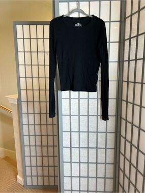 Hollister Black Long-Sleeve Slim Crewneck Top